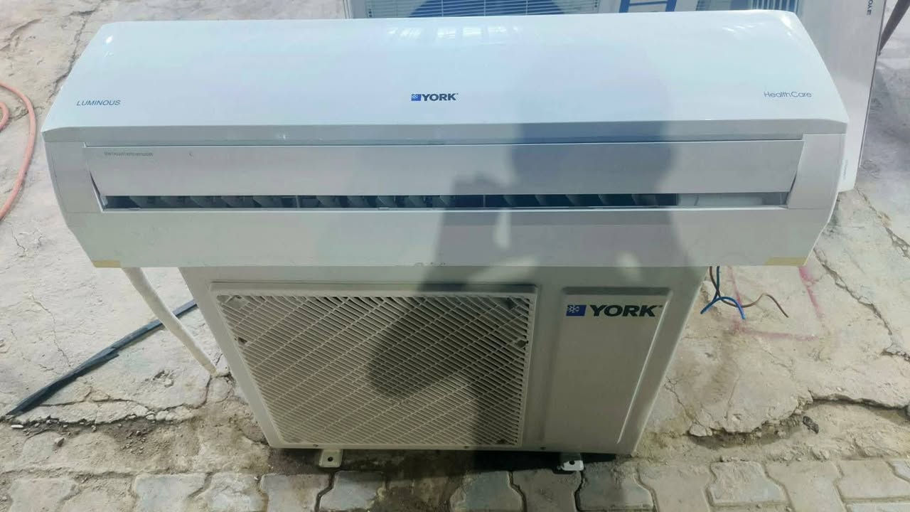سبلت گرافت العبيدي  3 طن لونه هيج بي صفار سبلت اصلي شرط ماملعوب بي بلادي تدفئه تبريد  بواريه حمر صورتهن يمكم  سبلت متروك مامشتغلً  ابفندق شرط اذا تسمع صوت الماطور ترجعه  الفان 7 متر ثلج اخرس  سعره 700 قفل نهايته 

 مكيف 2طن شرط التبريد ثلج   نوع TCLالسعر 250. قفل نهايته 

سبلت يوركً2 طن  تبريد ثلج السعر 400 قفل نهايته 

اخوان جميع الاجهزه مغسوله  ومسلفنه نايلون وشرط التبريد ضمان التشغيل 
ويوجد توصيل بكروه حسب المكان 

عنواني حي العامل نهايه الكراج قرب جامع اهل البيت 
***********
***********
