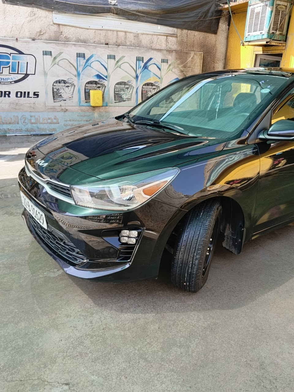 السلام عليكم 

كيا ريو موديل  22وارد امريكي

مكينة ١٦٠٠ دوش

كيرATالمرغوب

كير ومكينة كفالة 

رقم اربيل دولي 

شاشة  كار بلي 

كامرة 

تحكم جهتين 

تخم تاير 

حداديه جديده 

السياره بيها باب السائق أو الورى مبدله بامريكه

السعر 117 وبيها مجال 

مكان السيارة بغداد

للاتصال على الرقم ***********
