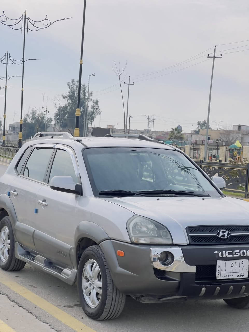 توكسن 2008للبيع 
دفع رباعي 
تدفئة تبريد 
كير محرك شرط 
تحويل شرط 
كاربون بانزين بيها 
لون رصاصي 
V6سلندر
جنوب الموصل حمام العليل 
سعره 120وبيها مجال 
اتصل ع رقم ***********
