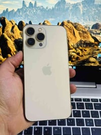 ايفون 13 برو ماكس ذاكره 128 بطاريه 97 تك سيم لون ذهبي مامفتوح السٌعر 6...