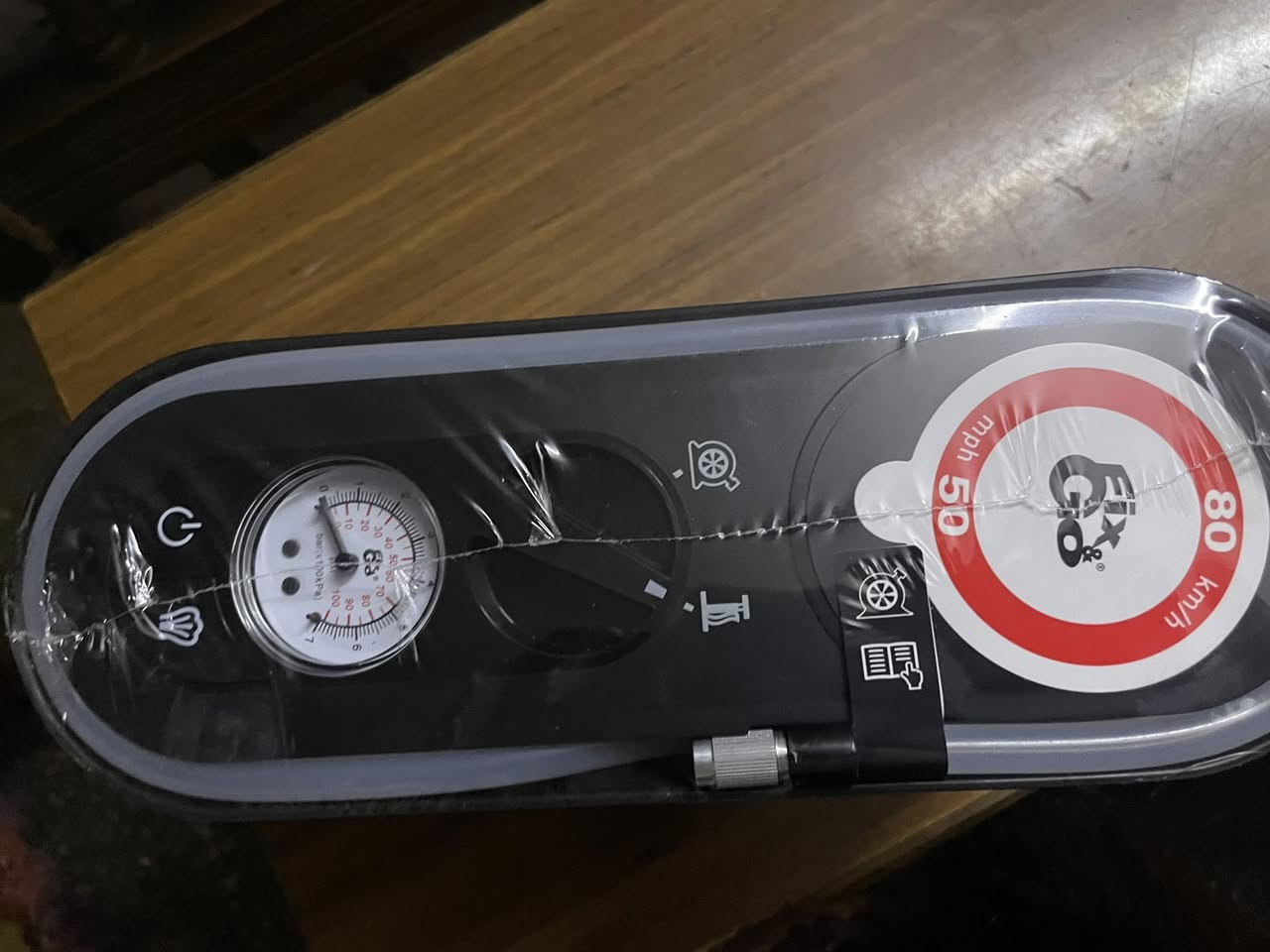 السلام عليكم لايت اصلي بدون تصليح جديد كلش نضافه 💯 السعر ٣٥٠ $قفل منفاخ جديد ١٠٠الف مكاني حي العدل***********
