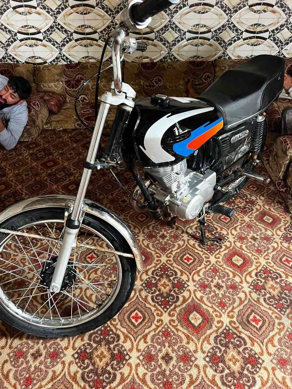 العنوان بصره كرمه علي او الهارثه سيد سامي
رابيدو طك كارتون مكينه بعدهي حته ممفيلسه السعر525وبيه مجال واتساب ***********
