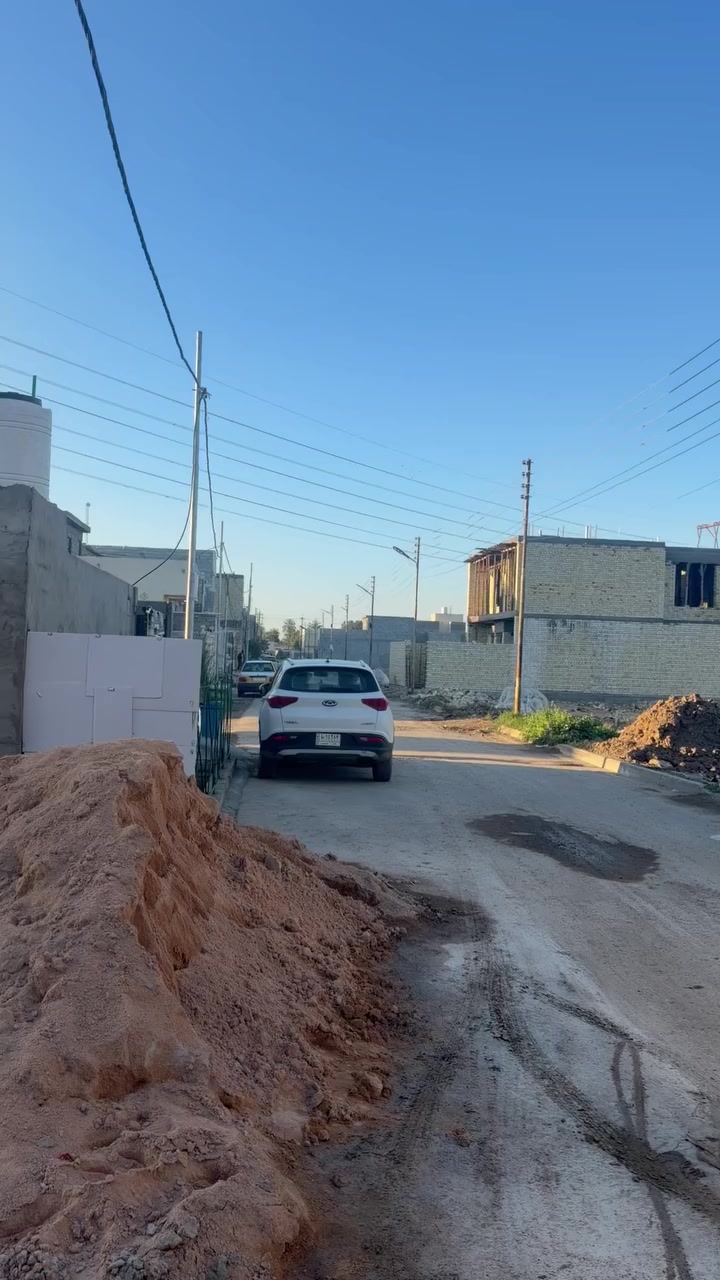 سلام عليكم دار للبيع مساحه ١٠٠ متر
واجه ٥ نزال ٢٠ بناء حديث درجه اولى 
البيت يحتوي على غرفتين نوم طابقين 
اصوليات الارض سند ٢٥ 
خارطه حديثه البيت داخله مفتوح مرتب 
نقوصات بسيطه باقيه بيه 
البيت ينباع عله هل وضع او تسليم مفتاح حسب الاتفاق 
الموقع بغداد الراشديه منطقه ٧ نيسان 
خدمات كامله ماء كهرباء ارصفه شارع تبليط عرضه ٩ متر 
للاستفسار ***********
