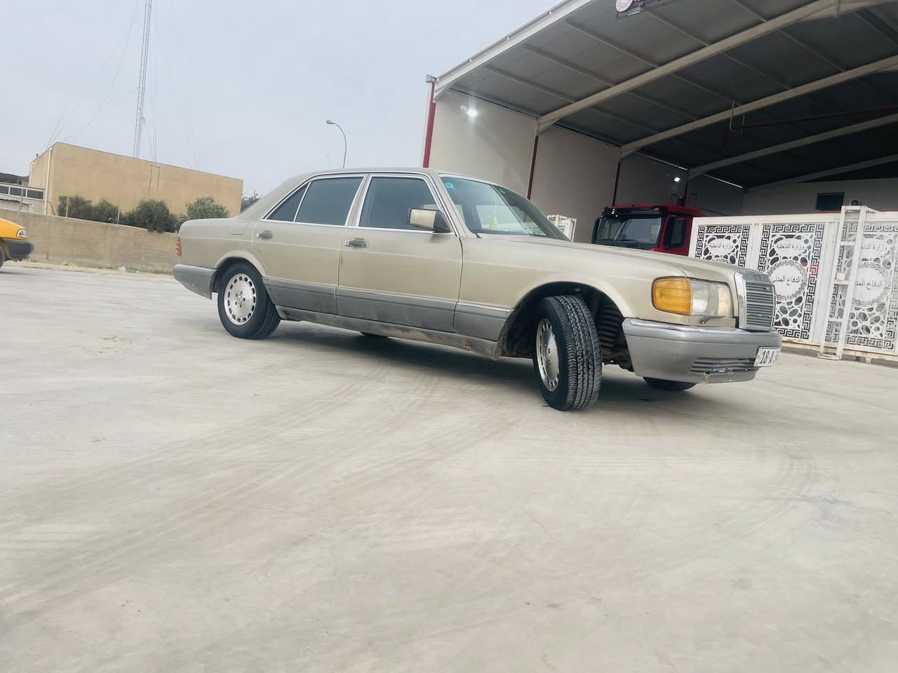 سلام عليكم مارسدس جامبو مديل 88
مكينه كير تبريد كفاله 

حداديه وتخم تاير جدد 

رقم بابل نكليزي سنويه ل 30 مداور ثاني يوم 

صبغ جماليه مكاني كربلاء 

سعر 63 وبيه مجال 

‭0774 914 9515‬
