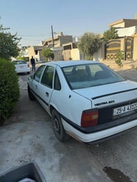 أوبل فيكترا • ١٩٩٢ • دكوك