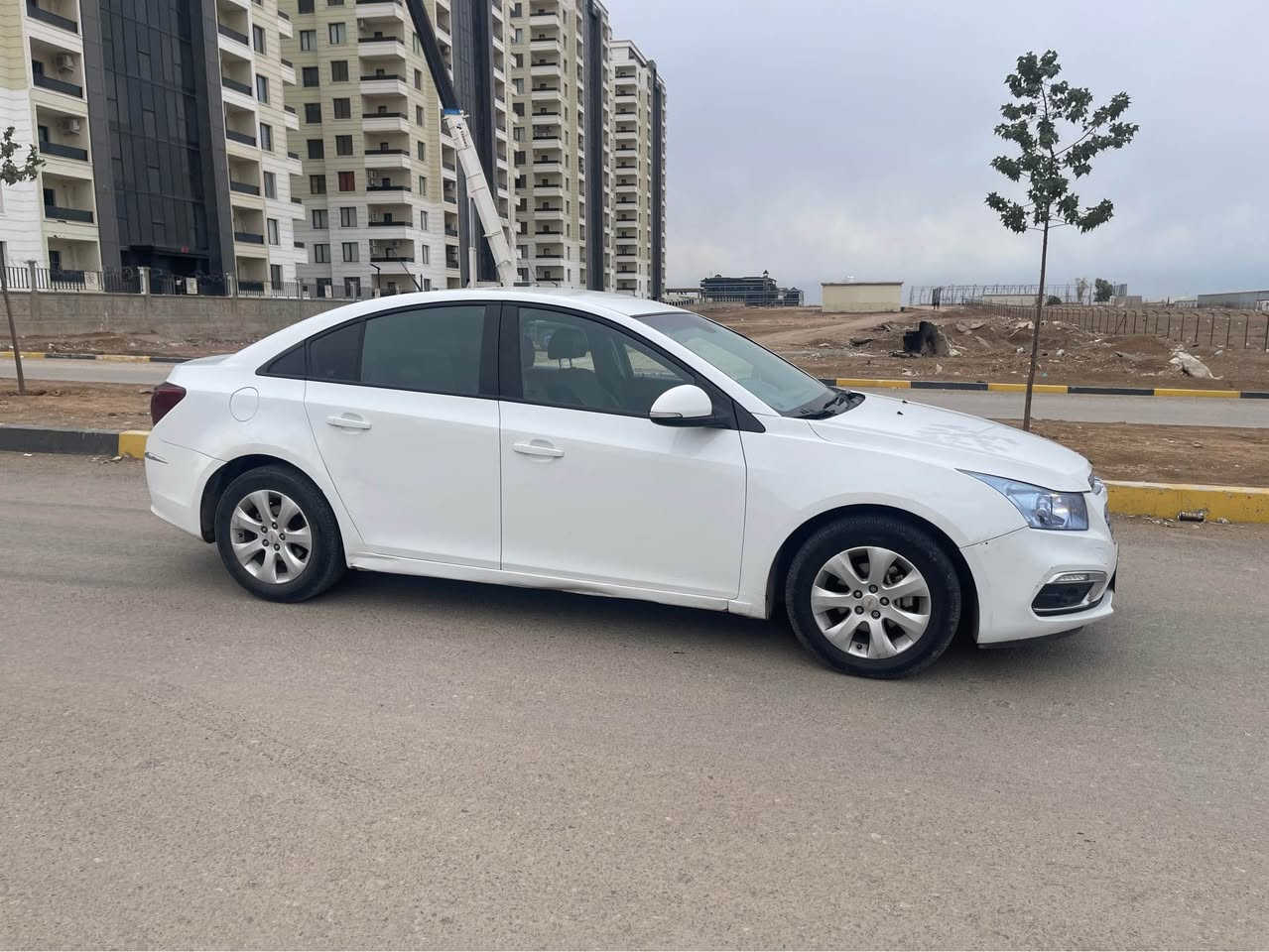 كروز 2016 سياره جديد
لاصبغ بية تعديل واحد 
كلو شرت 5 ورقة غرامة
سعر 95 قفل صافي 90 ورقة  سعر بلاش *********** Singapore
