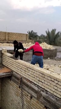 بناء متفرغ • خلفه • للتواصل