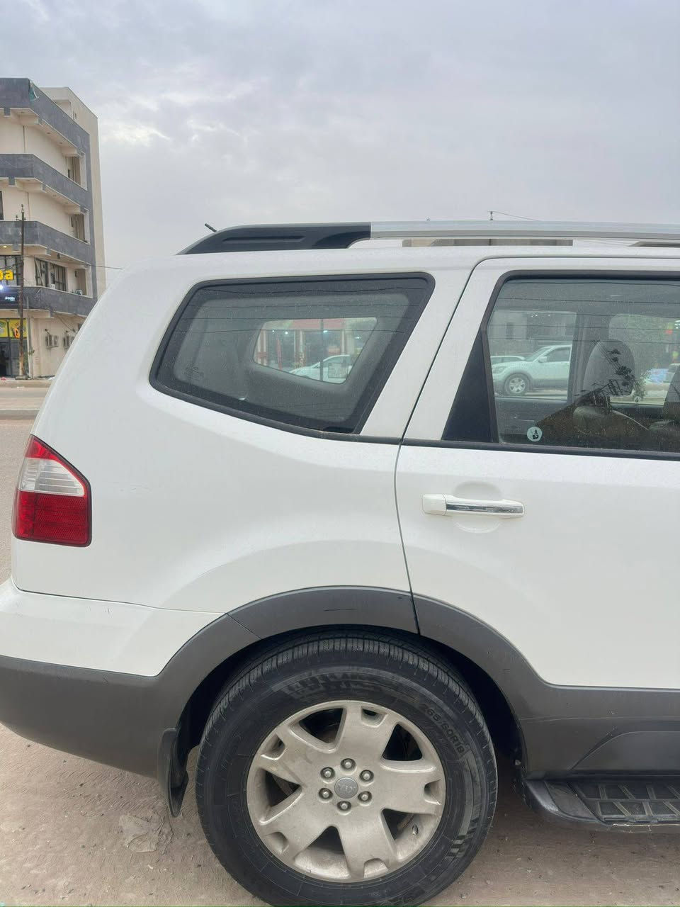 السلام عليكم ورحمة الله وبركاته 
كيا موهافي. للبيع. 
موديل. ٢٠١٢. رقم بغداد بسمي
مكفولة  كفالة عامه عدا شبر بالمدكر مال جاملغ الامامي  
فور ويل. 
تحكمات ستيرن جهتين 
كامره حساسات خلفي وامامي 
كشنات جلد تبريد. ثلاث قطع
شاشات. داخلية 
باب الجنطه. شفط
محرك 6 سلندر 3800
   حقيقي 123
السعر. 143. 

سياره جاهزه  بيهه نقوصات بسطيه . 
حداديه جديده    
باتري جديد. للاستفسار 
***********
مكان السيارة الديوانيه
