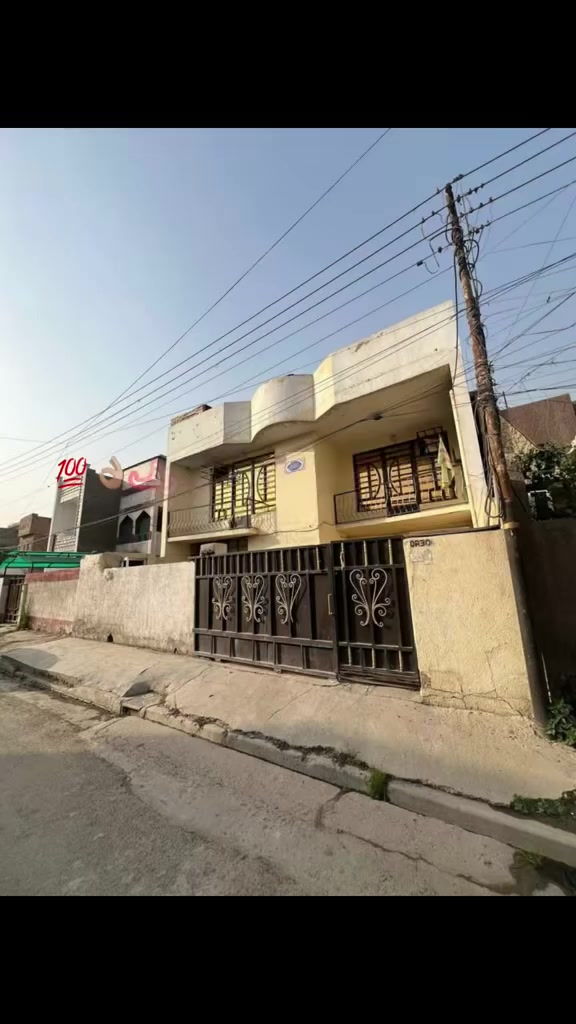 ✅120متر    للبيع قطع من دار  فرصه ا)لاستثماريه💥
يتكون من كراج صحيات خارجيه المطبخ وره مطبخ حولي مع منور صفح كلش جبير   غرفه نوم مع ترك عدد صحيات ٣ 
 💥حسب الطلب انبيع 120 او80💥
✅طابق 
ثاني يكون من عدد غرف 2مع حولي كبير مع صحيات مع بيتونه 
 

✅🏡80متر  يتكون كراج استقبال غرفه ترك 
طابق ثاني عدد الغرف 3

موقع /الدار ابودشير /الظغظ الفرع مقابل مدرسه دار   البيضاء أو خلّف حسينه جعفر الصادق الموقع  ✅

الاستفسار 

📞☎️***********
