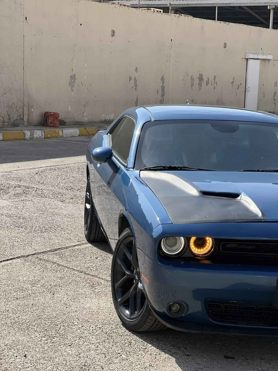 S⃨X⃨T⃨
🇺🇸الموديل 2023🇺🇸
‏🇺🇸المحرك 3600 (6سلندر )🇺🇸
لون مميز 💙

ضرر السيارة  بدون صبغ فقط بارد بل بونيد
بددددددووووون ايرباك و بشرط وبدون دواخل او لغود 
دخول جديد كاتي يعني تترقم بكيفك ( اربيل - دهوك - سليمانية) 
شررط الترقيم 
بجم كبس ( مراوح وراديترات ولايتات كله اصلي على وضع البلاد شررط)
مرفقة صور الحادث بلمنشور

🏁مواصفاتها 🏁
 دخول ذكي ( بصمة تشغيل مع بصمة ابواب )
شاشة كبيرة 
نظام ملاحة نفكشن Gps 🗺️
نظام apple car play 
مقعد السائق كهربائي
مرايا بخاصية التعتيم الذاتي
مري هيتر
كامرة دوارة
سبورت مود
لايتات led
بنيد فتحتين سبورت اصلي بلادي
سبايدر خلفي وكالة بلادي
ويل نجمة خسفة قوية اصلي قياس 20
التايرات الامامية + الخلفية جدد
وباقي مواصفات ال sxt المعروفه
السيارة في حالة الشركة لابرمجة ولاتعديلات

سعرها (225) وبيها مجال بسيط
 مكان السيارة / عقره
التواصل خاص لو واتساب على الرقم ***********
