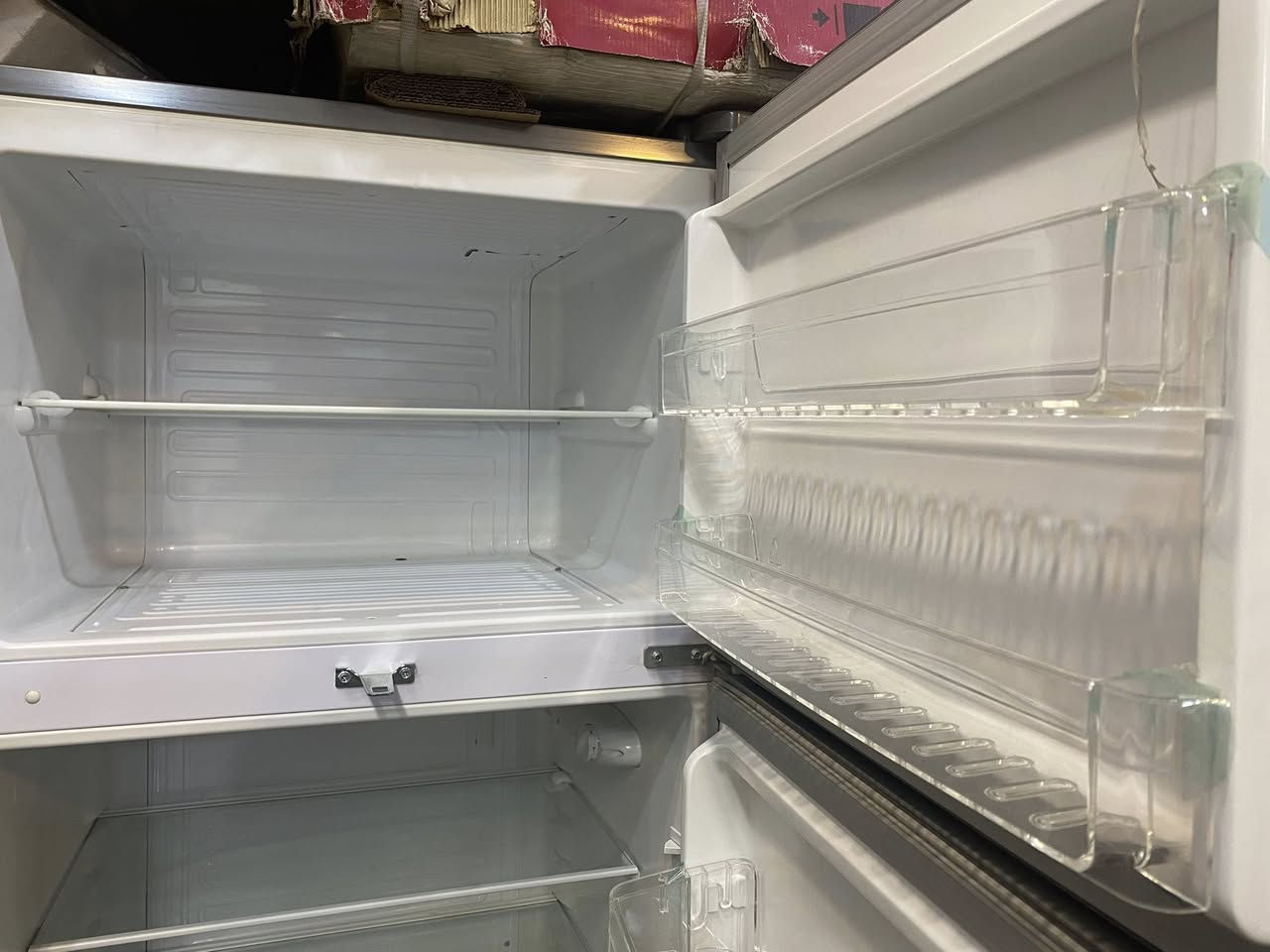 ثلاجه تبريد وتجميد اكو لونين رصاصي واحمر
نوع SHOWNIC
ثلاجه جديده فقط شخوط بل باب 
مامستعمله  
السعر 650


**إذا كنت صاحب هذا الإعلان وتريد حذفه لأي سبب، رجاءا أرسل رسالة إلى الدعم الفني**