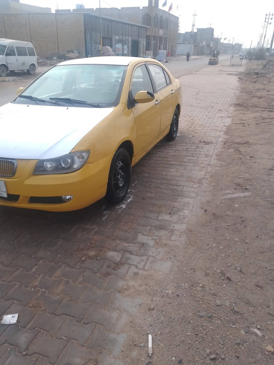 ليفان 620رقم واسط موديل 10سنويه 27هيئه وغرامات مصفره مكفوله من الضربه والتبديل سياره جاهزه سعرها 33 الاستفسار***********//***********مكان واسط
