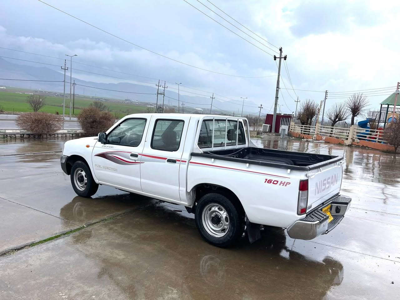 نيسان ٢٠١٢
نمونه له جوانى 
يه ك ده ست
مه كينه نه كراوه 
كه م روشتووه
گيرومه كينه و اكسل نه كراوه 
سه نه وى تازه 
٤ تايه ى لؤك 
ناوبودى لوك 
يه ك برغوى ده سكارى نييه 
ليدران و ده عمى به شه رت 
بشتو بيش كه بس 
***********
***********
*********** 
تيبينى رسمى سو نه ره كه يم داناو بشدار, السليمانية
