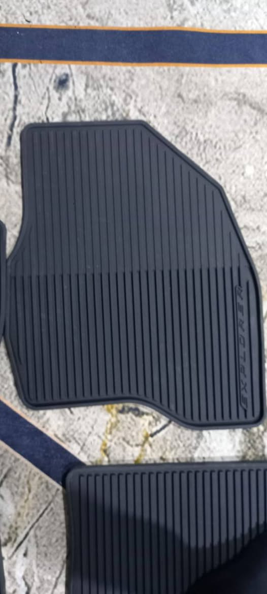 السلام عليكم من رخصة الادمن
السلام عليكم ورحمة الله توفر عندي ارضيات ربر فورد اكسبلور الأصلي استيراد خاص من شركة فورد والكود الشركة موجود اربع قطع 
الظهر محبب ما يتحرك حوضي يحفظ الاتراب داخله مايطلع ريحه ما يجرد لونه بالغسل اصلي وكود الشركة موجود
يرهم من موديل 2016
اخر قطع ماتتفوت واسعار جوه السوق  
رقمي واتساب *********** او خاص متوفر دائما
