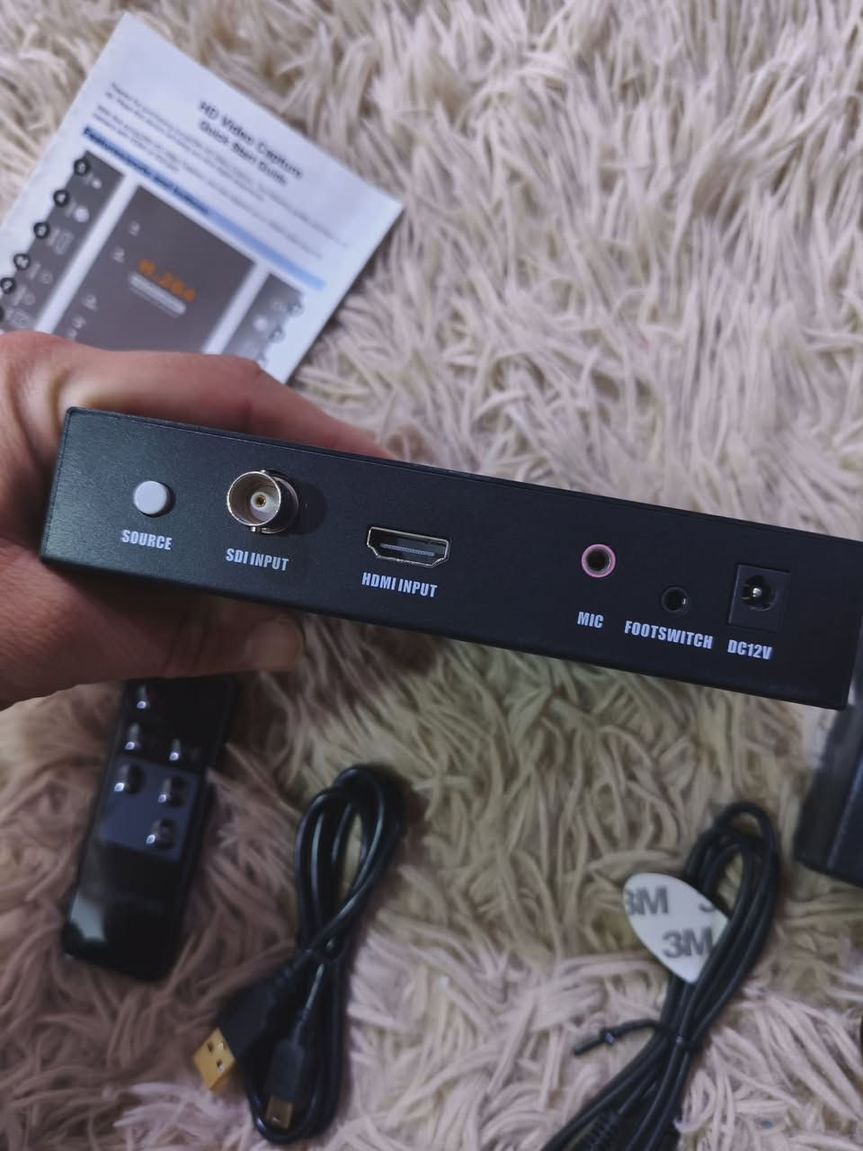 Video capture
ezcap286 SDI & HDMI HD Encoder/Recorder
جهاز لالتقاط وتسجيل الفيديو بدقة عالية. 

نوع الجهاز: مسجل فيديو عالي الدقة (Pro Recorder) يدعم مدخلات SDI و HDMI. 

التسجيل: يقوم بتسجيل الفيديو بتنسيق H.264 MP4 مباشرة على قرص فلاش USB أو قرص صلب محمول. 

الميزات: يدعم دقة تصل إلى 1080P بمعدل 30 إطارًا في الثانية، ويحتوي على ميزة التقاط صور (snapshot) عبر جهاز التحكم عن بعد. 

المنافذ: يحتوي على منافذ SDI و HDMI للمدخلات والمخرجات، بالإضافة إلى منفذ لمنصة القدم (footswitch). 

متوفر توصيل لكافة المحافظات


**إذا كنت صاحب هذا الإعلان وتريد حذفه لأي سبب، رجاءا أرسل رسالة إلى الدعم الفني**