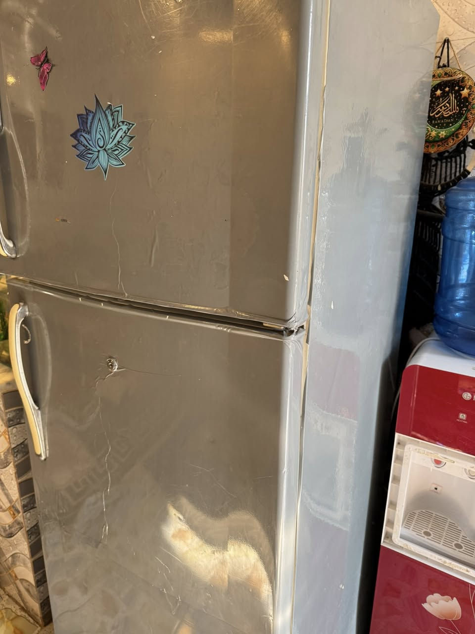 ثلاجه للبيع نوع جون جورد ياباني  تبريدهه ثلج نضيفه كلش سعر 175 وبيه مجال تواصل على رقم ***********
علوان كربلاء
