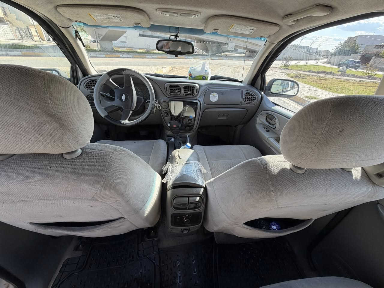 سلام عليكم ورحمة الله وبركاته 
شيفروليت تريل بلايزر  موديل٢٠٠٨ خليجي
سياره كير ومحرك بل شرط
محرك ابيض المرغوب
صدر وحداديه جديده
بطاريه جديده
عليها منظومة  غاز ٨٠لتر 
تومايستو ايطالي
سنويه باسمي لل٢٩
هزه وبراد ورقم وكلشي جديد 
مكان السياره كركوك
***********
