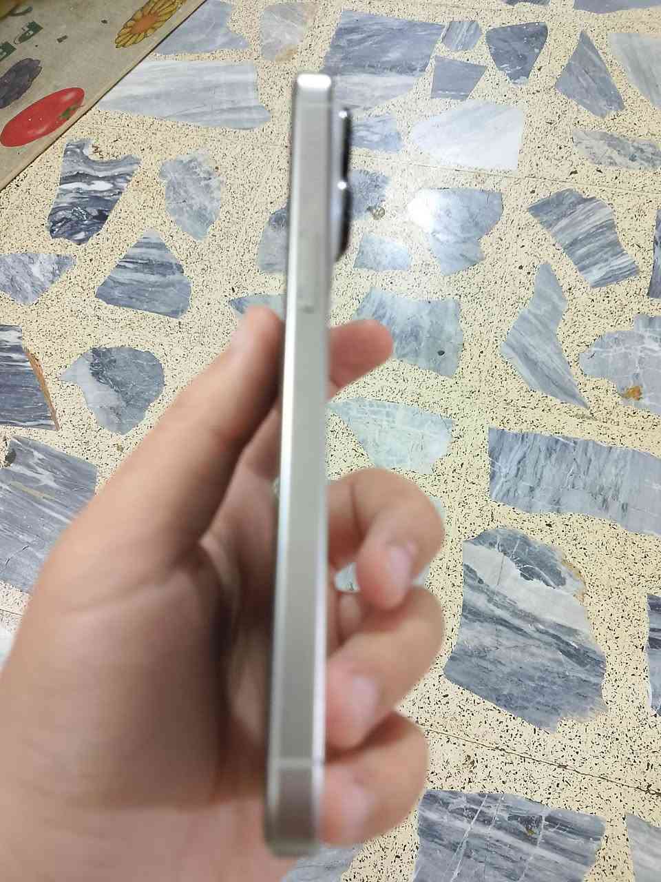 ايفون 15 برو ماكس لون ابيض نظافه % شرق اوسط
بطاريه 88 
جهاز و كامل ملحقاتها الكفر لزكه شاشه  عدسات حمايه كيبل 
ملاحظه يوجد في الجهاز قطعه اصليه من ابل 
مكاني بغداد  السعر 820 و بي مجال


**إذا كنت صاحب هذا الإعلان وتريد حذفه لأي سبب، رجاءا أرسل رسالة إلى الدعم الفني**