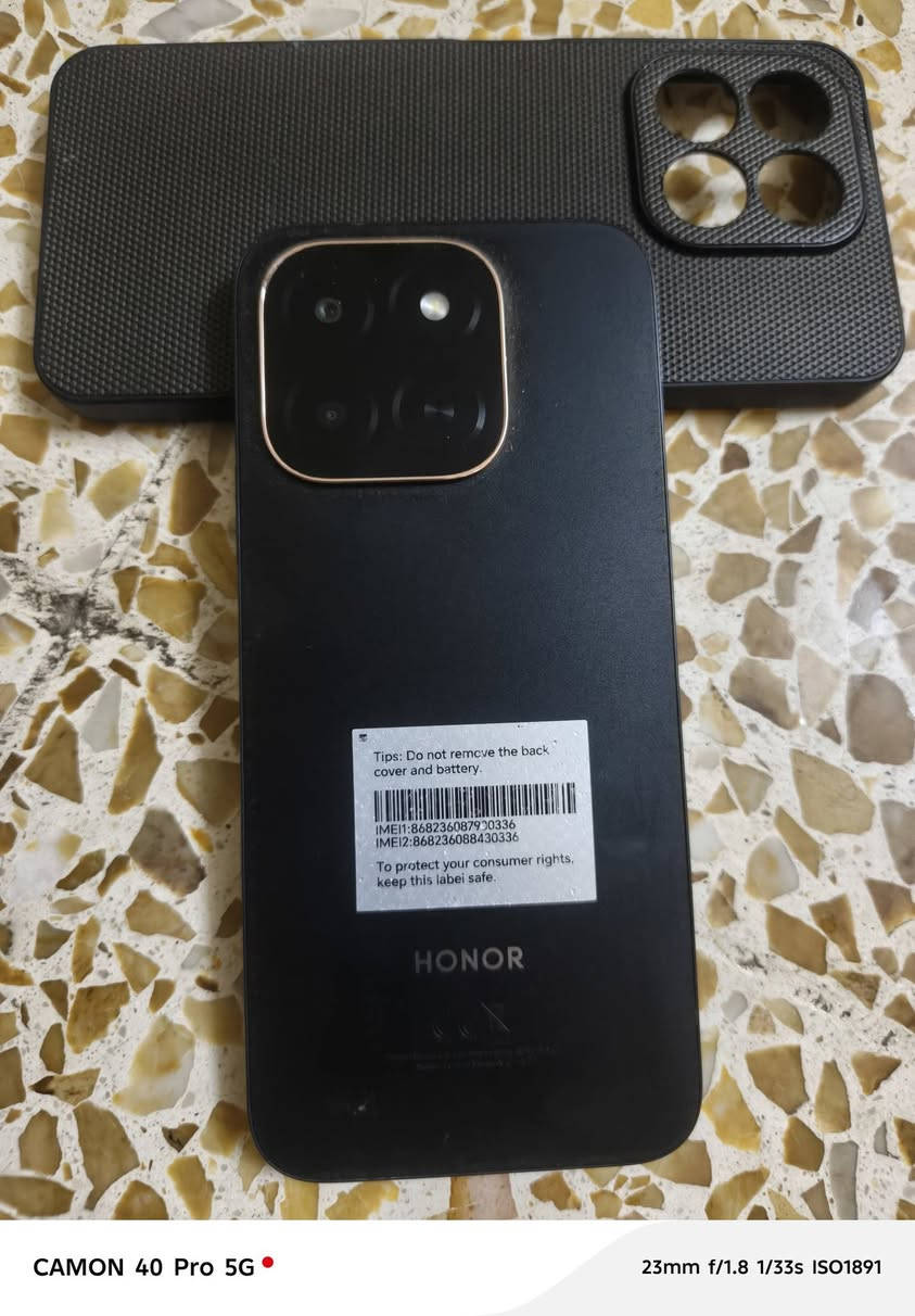 جهاز HONOR X6c شرط النظافة ومامفتوح فقط السماعة الخارجية بيها اثر وشوشة صارلو شهر مستخدم غراضو كاملة السعر 160 بي مجال ***********
