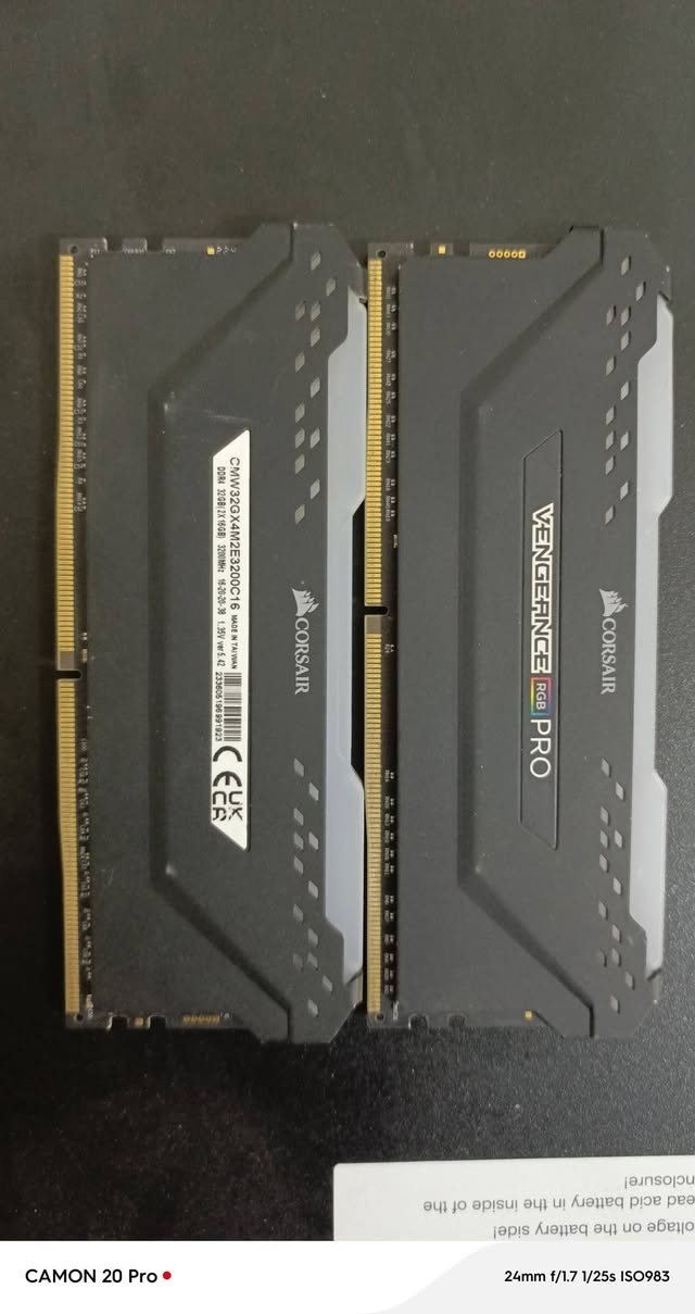 السلام عليكم
رامات للبيع الكل مستخدم و لكن نضيف جدا

1/ gskill tridentz 8g ddr4 3000mhz cl16
40 الف
2/ lexar 16g 2x2 ddr4 3200mhz cl16
90 الف
3/ Corsair vengeamce pro rgb 32g  16x2
ddr4 3200mhz cl16 
225 الف


**إذا كنت صاحب هذا الإعلان وتريد حذفه لأي سبب، رجاءا أرسل رسالة إلى الدعم الفني**