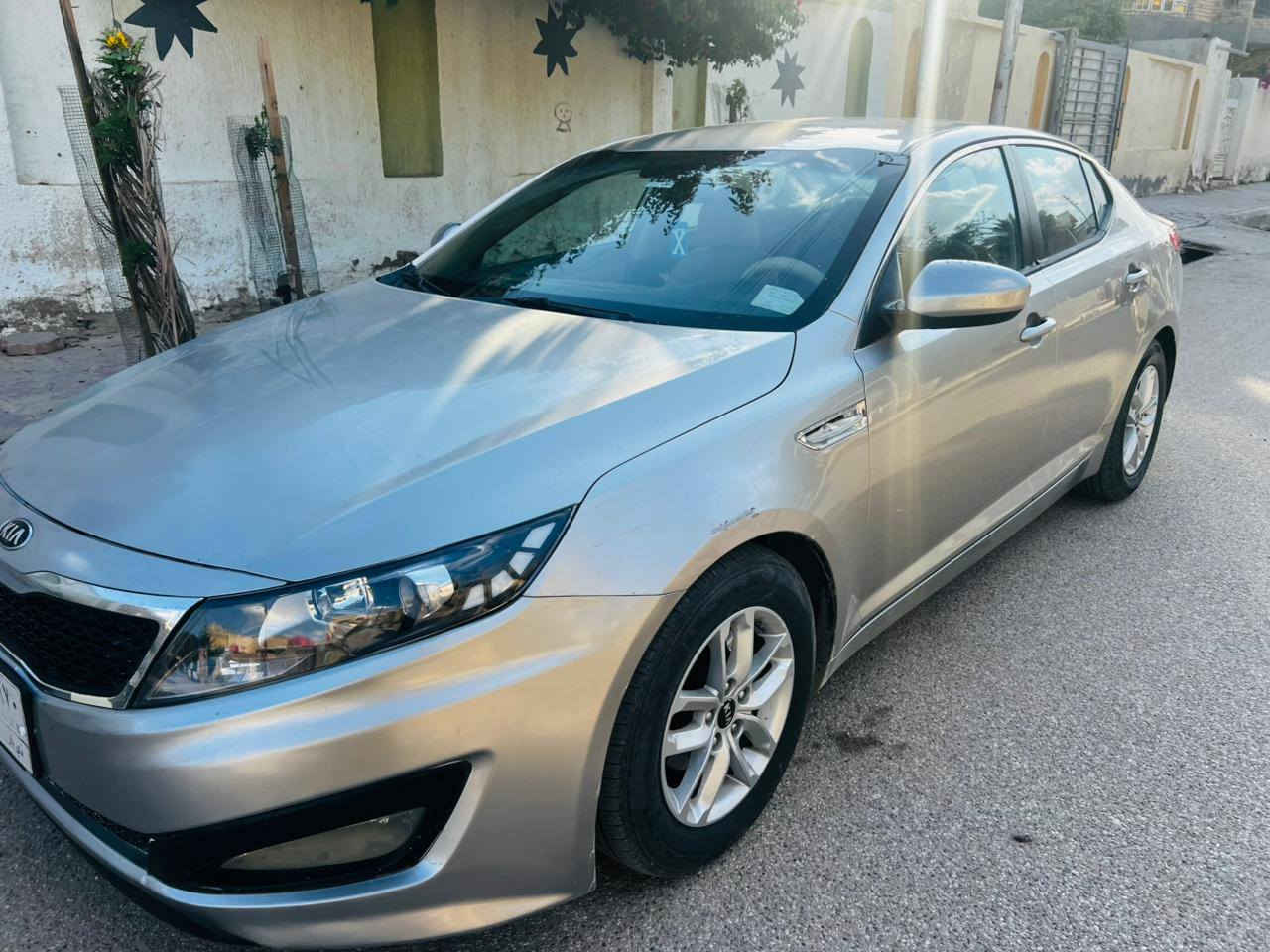 السلام عليكم ورحمة الله وبركاته 
مستعجل مستعجل 
اوبتيما 2013 السياره خليجي والفحص موجود وجاهزه من كلشي مستعجل اريد ابيع 
ماشيه 241 كيلو 
127 بيه مجال 
مكان ذي قار الرقم بي واتساب 
***********
