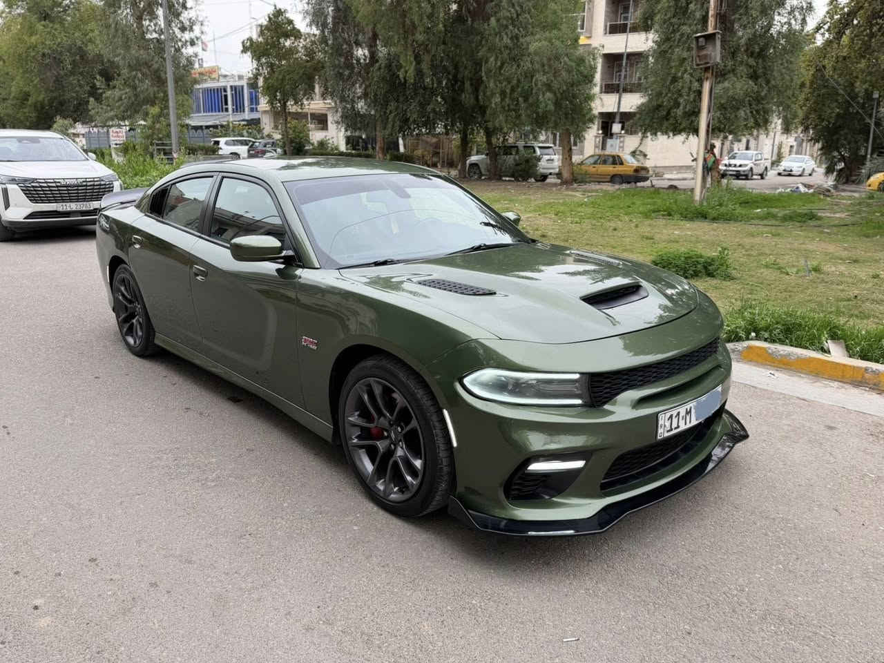 جارجر سكات باك 2020
ماشيه 36الف حقيقي 
اي كلوب بالدشبول ممشتغل مكينه وكير بلاد برغي مملعوبه
السياره  مصروفله هوايه من بنيد ودعاميه وغرفه يم حيدر انتيكة جاهزه من كل النواحي اي نقص ما بيه 
حادث جامغات اماميه وبنيد 
رقم بغداد الانكليزي باسمي 
رايدهه ب19,300$
مكاني بغداد 
للاستفسار ***********
