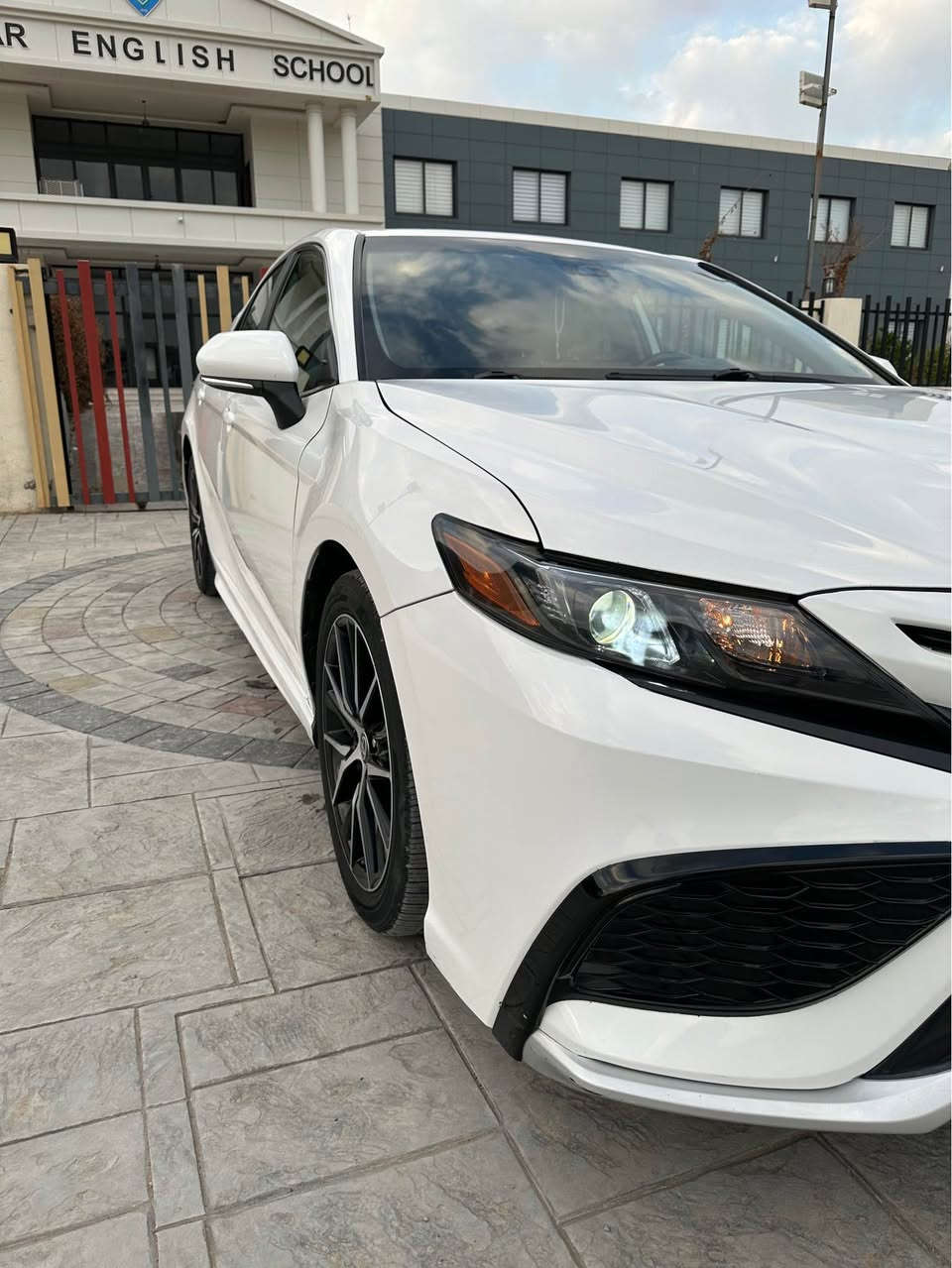 {بِسْمِ اللَّهِ الرَّحْمَنِ الرَّحِيمِ}

توێتاکامری

مۆدیل 2023

مواسفات = SE NiGHTSHADE

ڕۆشتن =37مایل  

ڕەقەم سلێمانی

گێر مەکینە غرامەوبەناوکردن بەشەرت
 
بيلاد ناو كرێمی

تازە ڕەقەم کراوە

بۆیاخ=(4) پارچەی بۆیاخە 

ئەرباگی بەکاملی گۆڕاوە بە بیلاد

{پێشی شانسی سەکن قرنجێکی هەیە بێجگە لەوە

شانسی و بەطانەو بەدەنە بۆیاخی نیە مەعجونی نیە 

بەشەرت}

ڕسمی دەعمم داناوە هەمو شتم نوسیوە

نرخ=180

مجالێکی کەم

ناونيشان ڕانیە
 
مۆبایل=***********
*********** رانية, السليمانية
