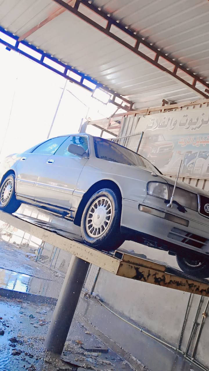 سلام عليكم بطه متصل للبيع سياره تخم تاير جدد حداديه جديده كير مكينه اكسل جدد تبريده ثلج حساسات خلفيه كهربائياتها كلها شغاله رقم جديد الدولي بسمي رقم انبار مميز اداورلك بأي محافضه مكاني نجف لاشرف
سعر سياره 65 وبيها مجال سياره مال جناي ولله عل ايدي 
رقم تلفون ***********
