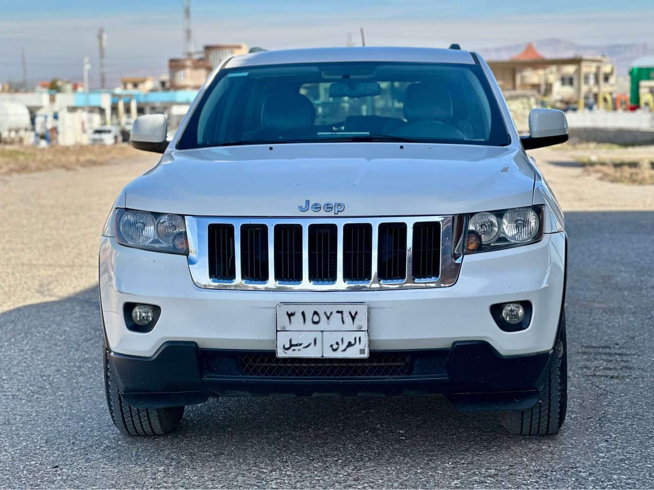 لاريدو موديل ٢٠١٢ 
تاك اكسل
سةنةوي تازةية گيرو مةكينة بةشةرت نةكراوةتةوة
بةناوي خومانةوةية چوار تايةي لوكي بو بةستراوة  
ئاپاد و كاميرا دةعامي بو دةعامي بةشةرت 
٢٢٥٠٠٠ كيلومةتر روشتوة 
نوكي بونيدةكةي بوياخة بي ناو كرتن
***********
*********** السليمانية, العراق
