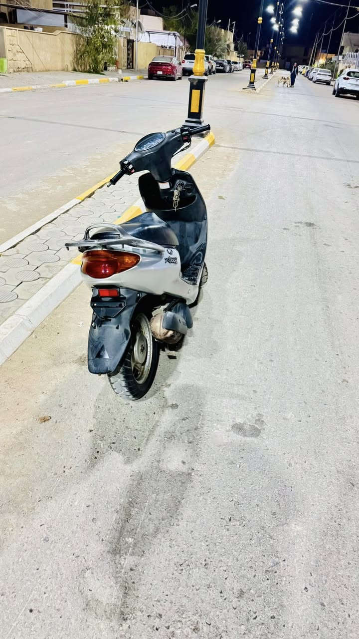 يالله 
السلام عليكم اخوان دراجة اكزز(دولفين) للبيع دراجة حاويه صارلي 4 اشهر من خذتها دراجه ع وضع البلاد ما مبدل بيها اي شي بس القايش مبدل سعرها مليون وبيها مجال للشراء مكاني السماوة الشرقي للتواصل *********** واتساب
