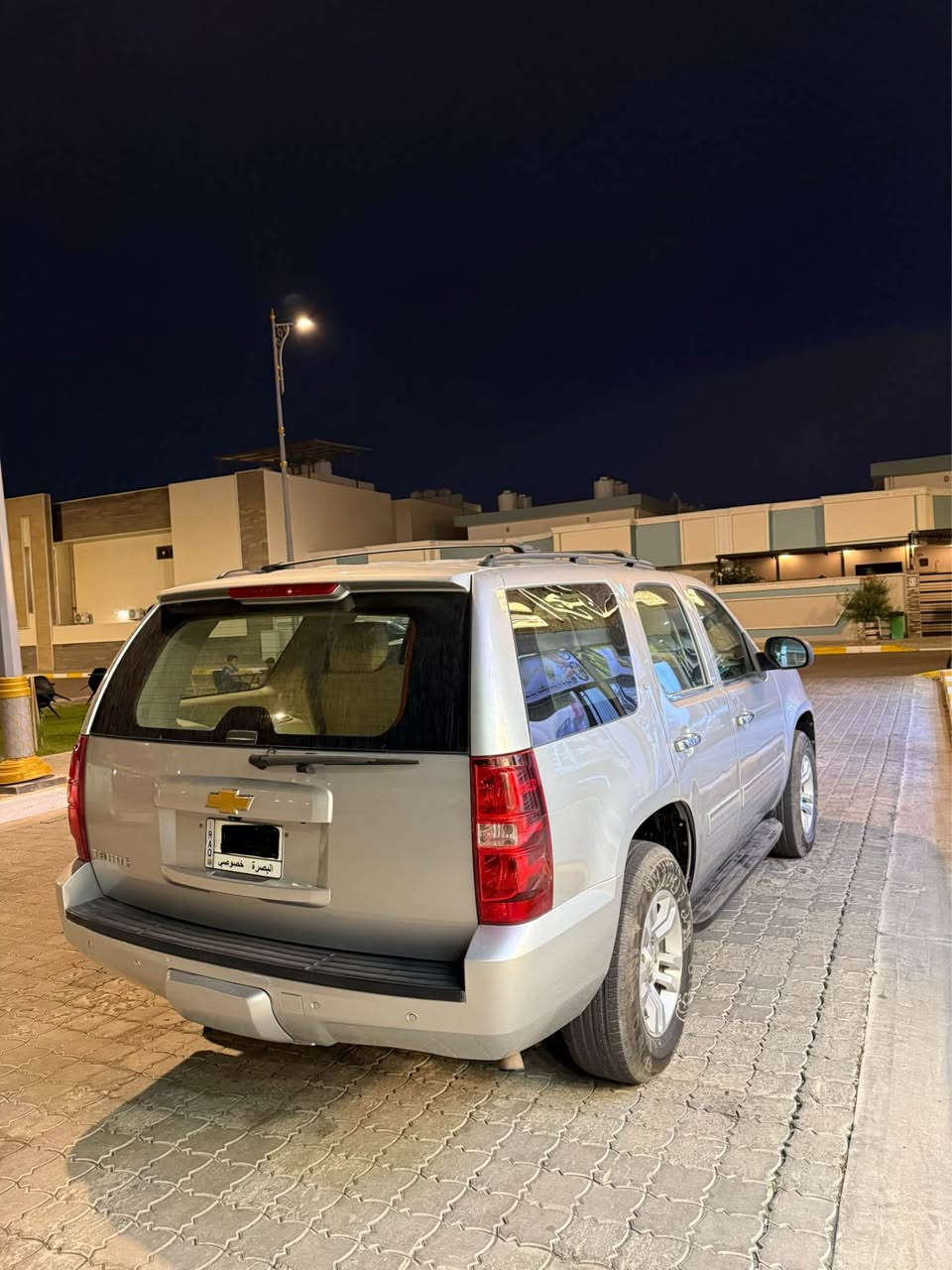 تاهو 2013 خليجي LT رقم بصره باسمي مكفول من الضربه فقط يوجد صبغ ارباع البيبان مع الجاملغ سبب الخياس بقيه السياره كفاله لا ضربه ولا بارد ولا صبغ   
مكينه وكير وتبريد وكهربائيات جاهزه وتخم تاير جديد  حداده جديده جامه اماميه جديده ما ناقصه اي شي غرفته نظيفه شاشه +مرايات كهربائيه  +ويل تاهو مديل 15 المرغوب 
السعر:240ورقه وبيه مجال *********** Singapore
