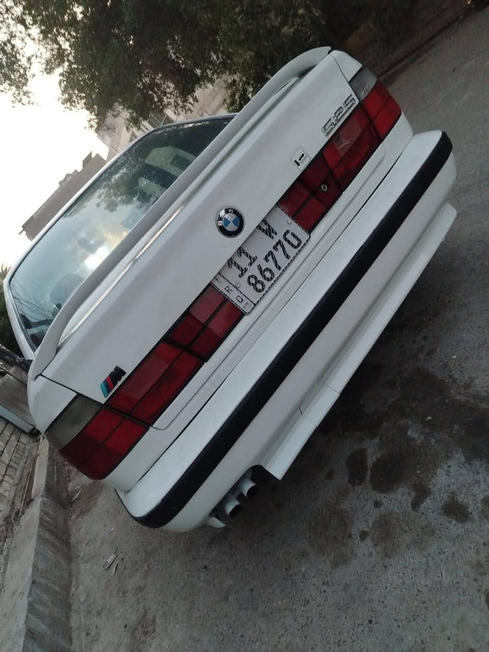 سلام عليكم ابيع بي ام  ٥٢٥ مكينة
وكيرمكفولات 
صدر امامي خلفي حلو عوزه زوج لويات
كهربايات كلة شغالة تخم تايرجديد
سلايت شغال بدون خياس
لايت سوارات نهار

تبريد بي ليك  تخم تاير جديد 
 سنويه 29 تنتهي بغداد انكليزي
السعر  بغدادجميلةثانيه ***********
