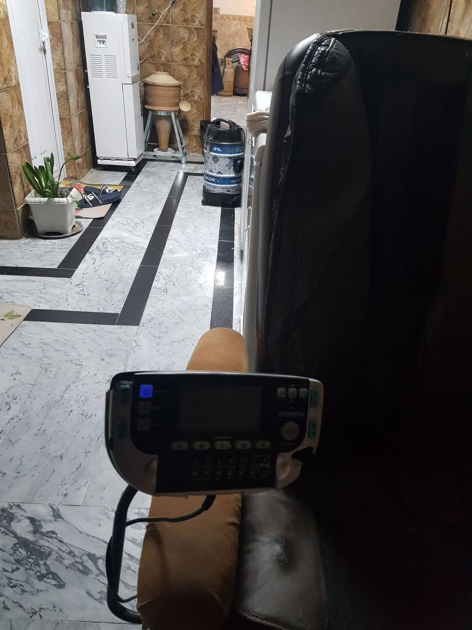 للبيع جهاز تدليق نضيف سعر١٥٠الف بغداد حي الاعلام ***********
