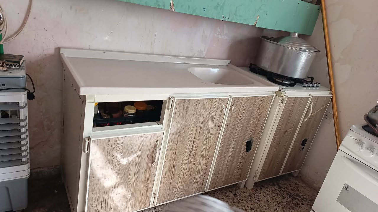 للبيع غراض بيت ومستعجلين ع يعني بس باجر لان اريد اشيل طباخ ب 35 وبي مجال و غساله نضيفه جدا السعر ب 85 وبيها مجال وكاونتر 4 قطع مع طباخ بي سعره 125 وبي مجال لشراي العنوان بغداد اليرموك


**إذا كنت صاحب هذا الإعلان وتريد حذفه لأي سبب، رجاءا أرسل رسالة إلى الدعم الفني**