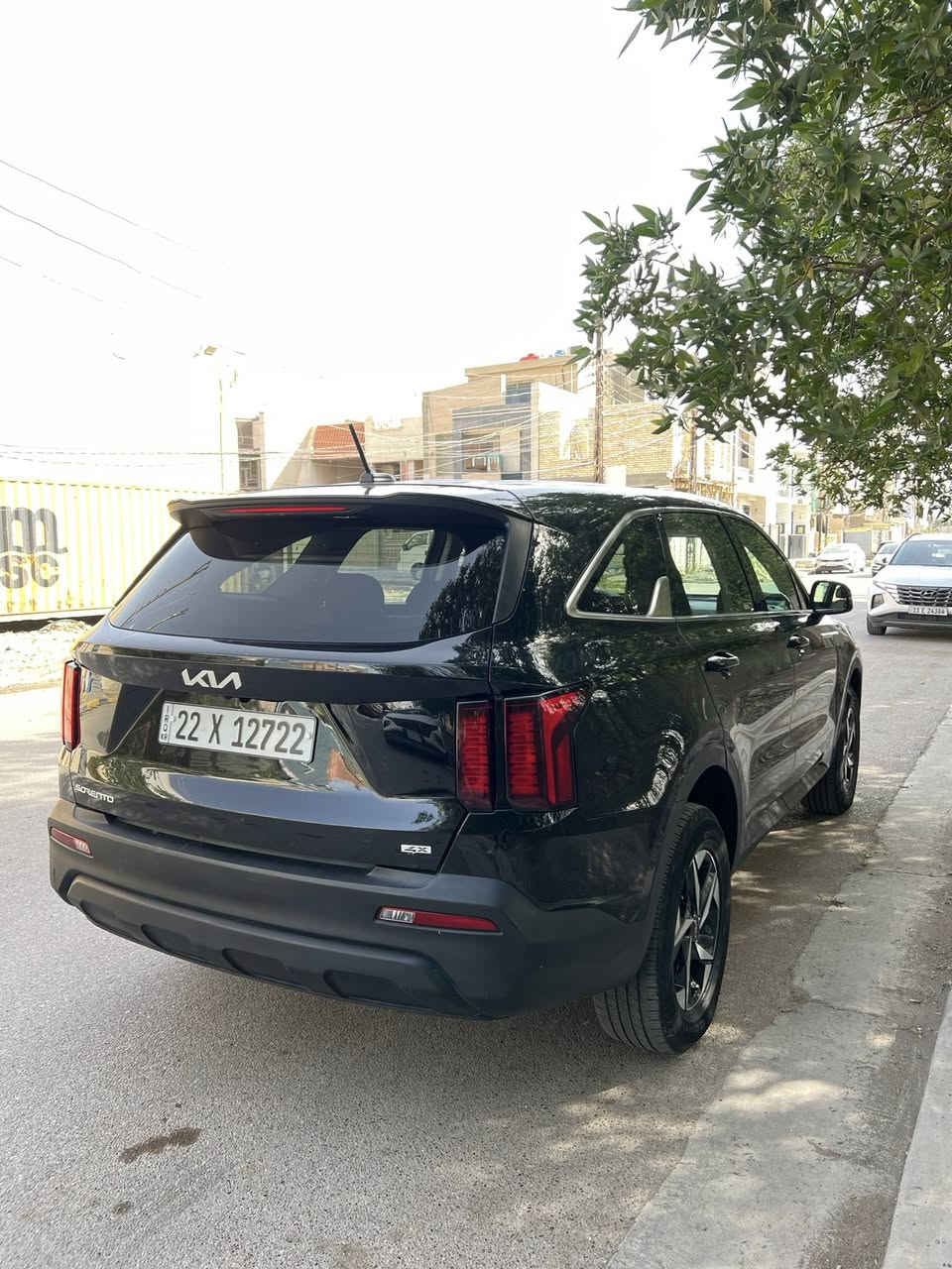 السلام عليكم 
النوع : كيا سورنتو ( وارد امريكي) 
الموديل :2023 
الرقم : اربيل (تحويل مباشر) 
السياره : بيه تبديل وصبغ الجاملغ الايسر الامامي + صبغ شويه من البنيد فقط بدون دواخل 
* كير محرك صدر تبريد شواصي لغود / كفاله عامه 
المواصفات : 
* المحرك : 2500 فورويل 
* اناره محيطيه للدشبول 
* سقف روز رايز
* 7 راكب 
* راردات اماميه وجانبيه 
* تبريد قطعتين 
* فول تحكم ستيرين 
* 5 انظمه قياده 
* شاشة + كاميره + كاربلي 
العنوان : بغداد - السيدية 
السعر : 190 ورقه وبيه مجال 
باقي التفاصيل الاتصال ؏ الرقم او واتساب
***********
