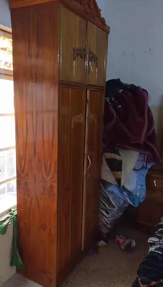 سلام عليكم غرفه النوم اغشاب صاج مستعمله شهرين السعر 750المكان البلديات المعسكر***********
