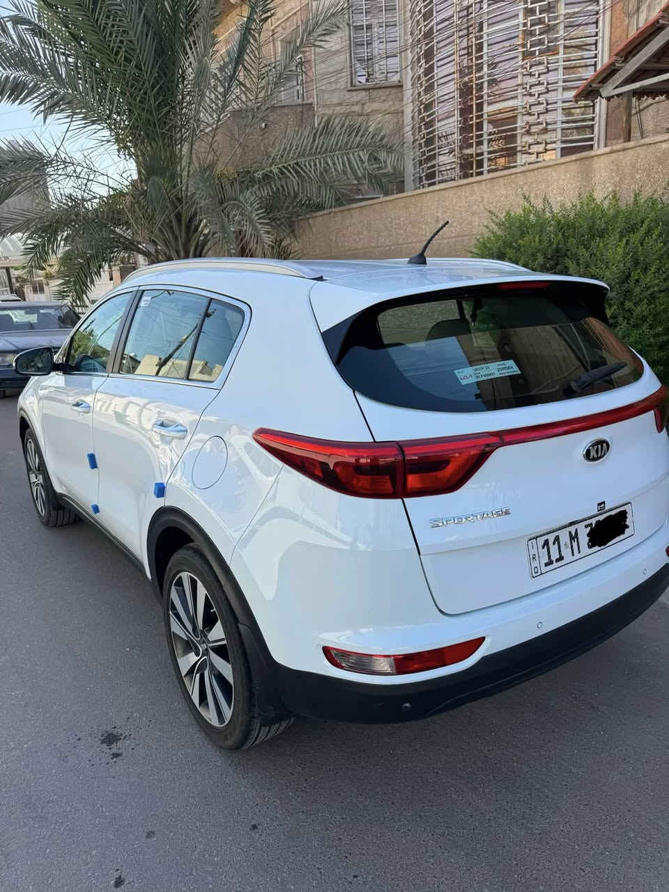 كيا سبورتج 2017 خليجي رقم بغداد الجديد السنوية بأسمي مكفولة من الصبغ محرك كير تخم تاير جديد
 نص مواصفات محرك 2000 مري شفط تبريد قطعتين لايت زنون بلادي كشنات جلد مكاني المنصور او علي الصالح السعر 169$ ***********
