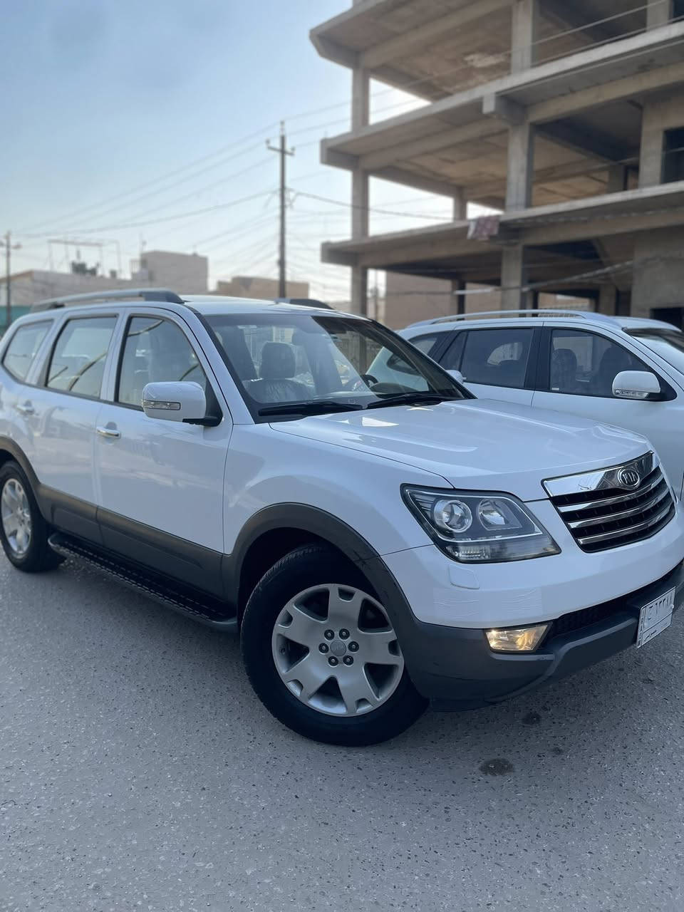 السلام عليكم
للبيع أو المراوس 

كيا موهافي فول 1/1 

موديل.               2013 خليجي استيراد خاص 

المواصفات 

بصمة دخول 

بصمة تشغيل 

فتحة سقف 

حساس امامي 

حساس خلفي 

زراك لايت 

لد امامي 

لد خلفي 

عداد ليزري 

جنطة شفط 

لايت زنون اصلي 

اشتري بل المري 

مري شفط 

ومري قلاب 

انارة داخلي 

داخل صاج 

داخل جلد

كرسي ذاكرة 

استيرن كهرباء  

كراسي 2كهرباء 

ترحيب عند الاقتراب 

فوريل 4+4 

سبعة راكب 

ثلاث قطع تبريد 

محرك 3800 

ماشية 150 اصل لاملعوب بيها ابد 

وبعد بيهة هواي مواصفات

السيارة مكفولة كفالة عامة 

محرك وكير علة وضع الشركة مكفولات 

كهربائيات كلها شغالة 

 

السيارة عليها منضومة غاز اصلية أم الضمان 

المنضومة سعرها 650 ألف شرط اصلية ام ال 60 لتر 

وين متروح ب ٩ ألاف دينار انسة الصرف 

السيارة جاهزة حدادية ومحرك وكير وتبريد ثلج 

تايرات جدد 

رقم بغداد بسمي سنوية لل 2029 جديدة 

السعر 163 وبيها مجال للطيبين جاهزة السيارة 

مكاني النجف لاتصال  ***********
