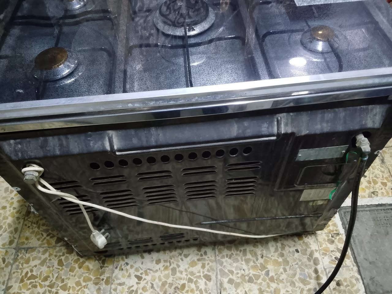 طباخ نظيف كلش للبيع نوع فريش في الكرخ ***********
