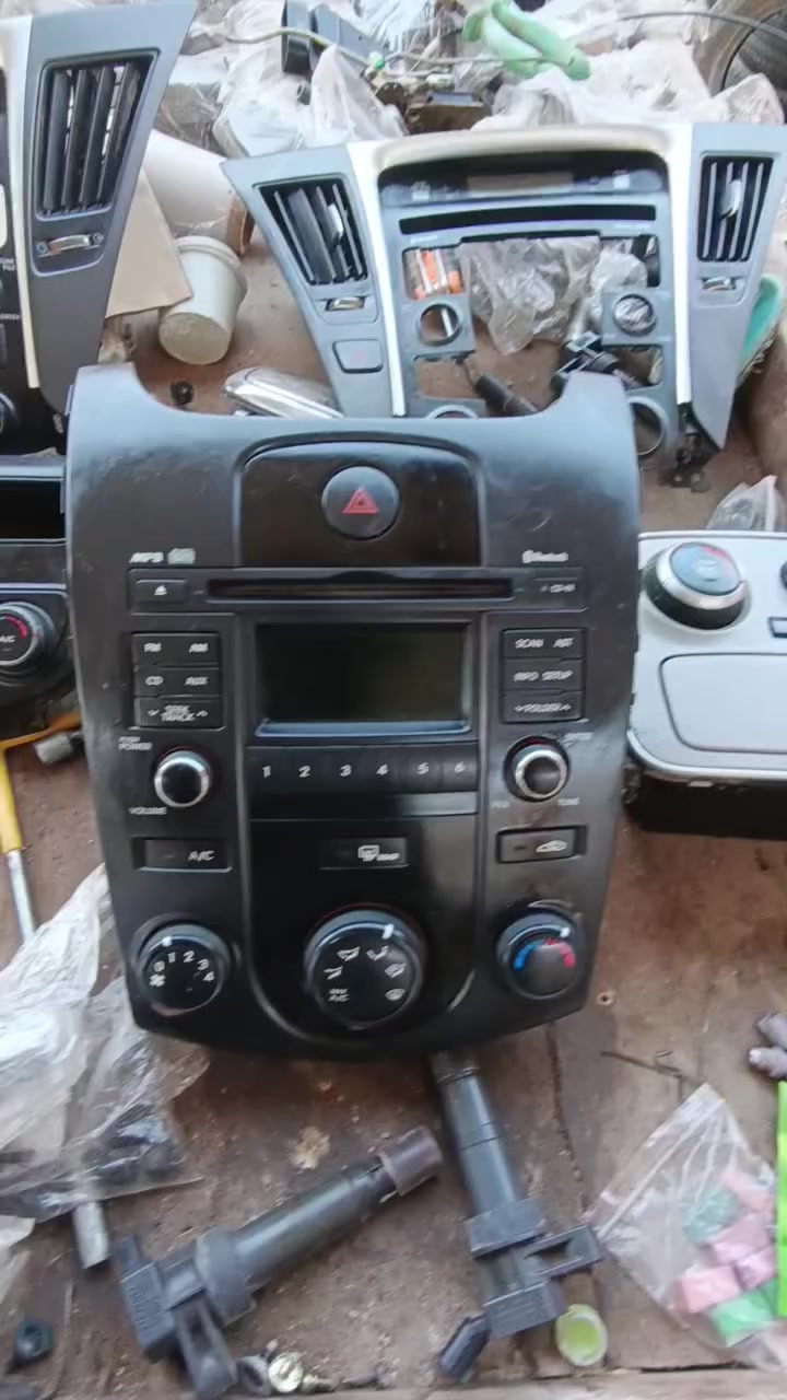 اللهم صلّ على محمد وآل محمد 
وجه مسجل مع تحكم تبريد 
كوري 
الشطرة حي الصناعي قرب سليم للميزانية مقابيل الحاج ابو عقيل للاطارات 
***********
