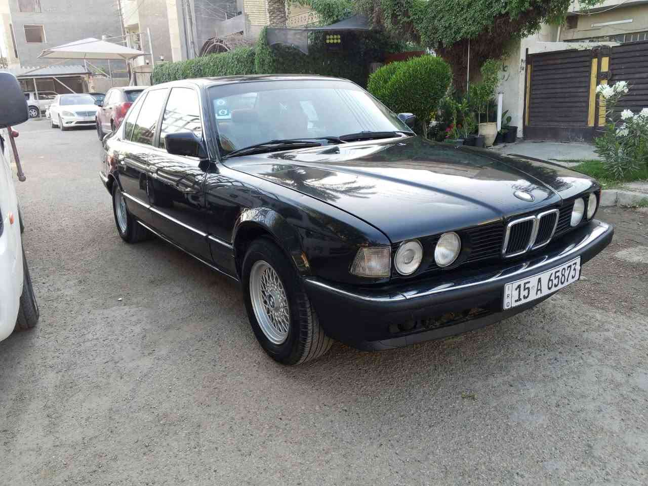 السلام عليكم700 BMWللبيع او مراوس موديل 90السيارة بأسمي السنويه 2030 جاهزة السياره من كل النواحي تخم تاير جديد صدر امامي خلفي جديد السعر 45وبي مجال العنوان الكرخ  ***********ابو علي

