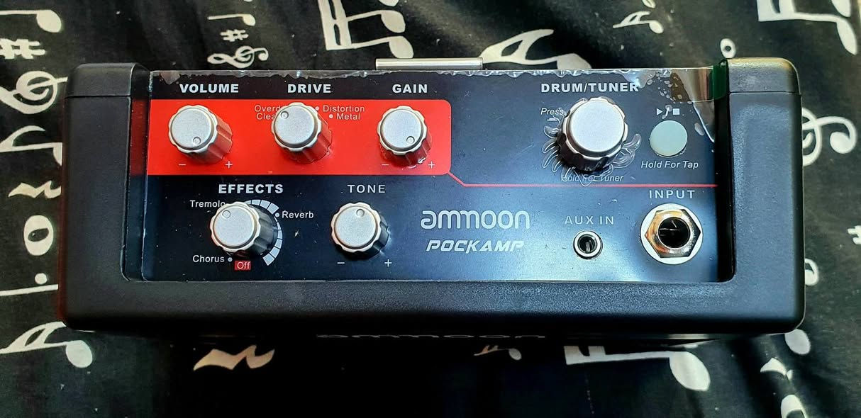 مضخم صوت جيتار من شركة ammon🎸
يتميز بوجود مؤثرات رقمية مدمجة (DSP Effects) ونظام ضبط جيتار مدمج (Built-in.(Tuner

بداخله 80 إيقاع للطبول (Drum Rhythms) مع خاصية Tap Tempo لتحديد السرعة.

الموقع📍: موصل جامعة قرب الفاتنة او موصل سبيس مكتب عامر فندر للموسيقى

متوفر توصيل🚗

السعر  والاستفسار تواصل على واتساب
***********
***********
