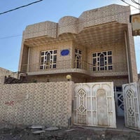 السياسين • ٢٠٠م • حديقة وكراج