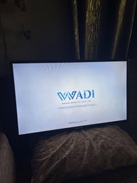 شاشة ٣٢ • نظيفة • بدون نت