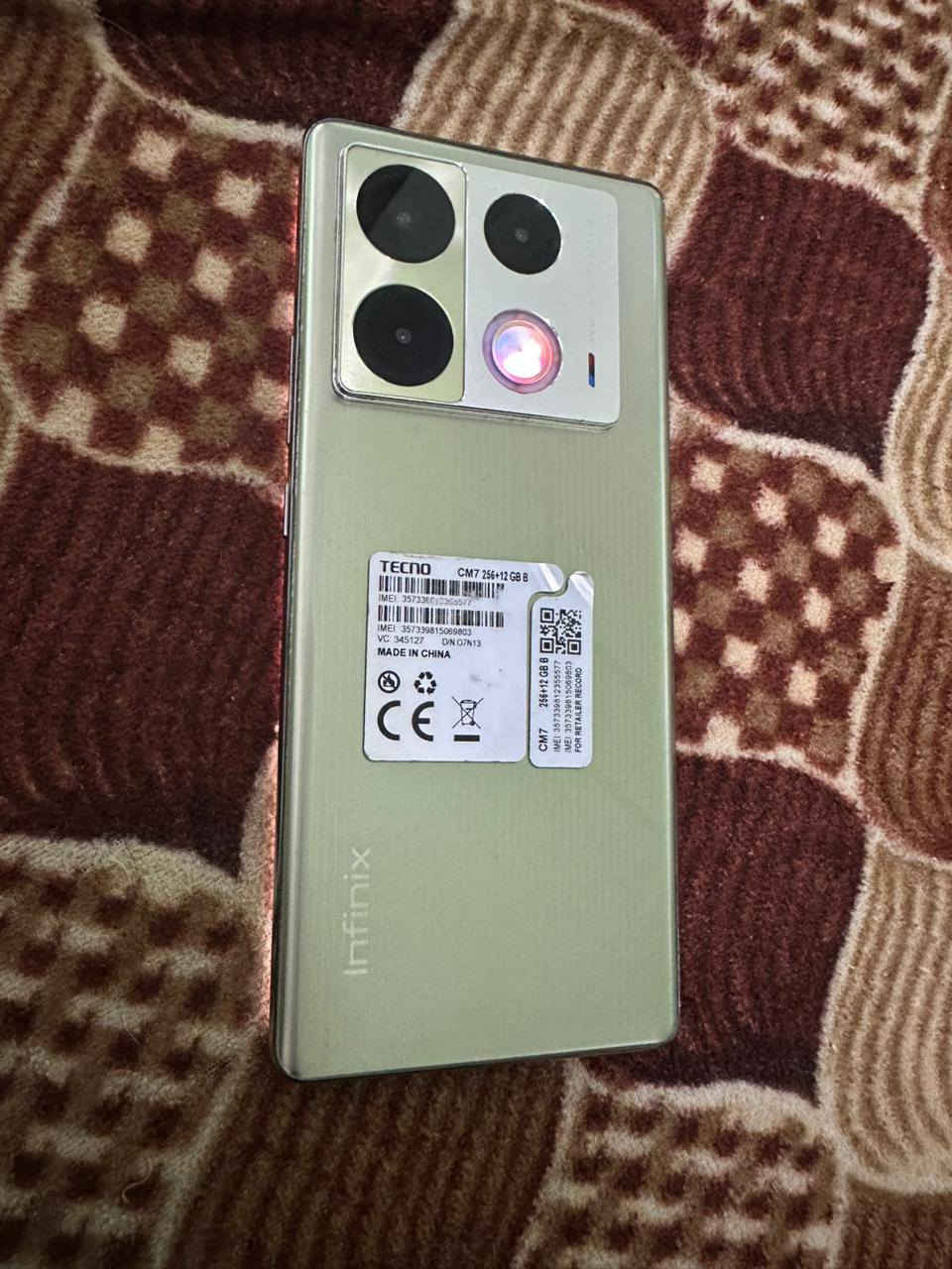 سلام علكم افنكس نوت 40 برو بي فطر بل كلاس ذكر 256  رم 12 زاد 12 سعر  190 ألف ***********
