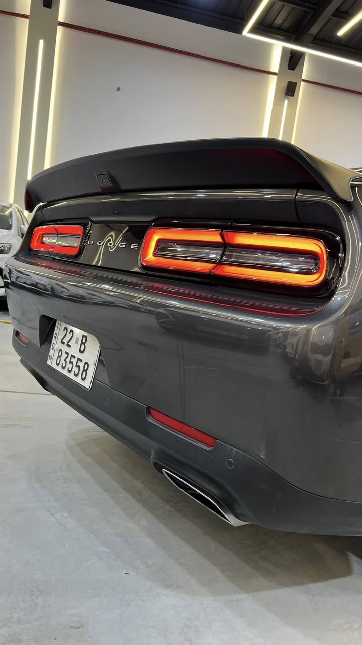 بسم الله ما شاء الله توكلنا على بركة الله.
#معرض ميرال لتجارة السيارات 🇮🇶 
______________________________________
#اعلان_بيع_سيارة
🔷السيارة : دوج جالنجر شيكر 6.4L🐝
🔷سنة الصنع : 2021
🔷اللوحة : اربيل
🔶السعر :280 ورقة
🔷الضرر : تبديل وصبغ جاملغ امامي مع صبغ طرف البنيد. (صور الضرر مرفقة بالاعلان)
🔷ضرر الايرباك : بدون ضرر.
🔷رقم الشاصي : 2C3CDZFJ1MH670250
______________________________________
🔷المواصفات:
🔹حجم المحرك 8 سلندر 6.4L
🔹عداد المسافة10 الف ميل 
🔹بصمه ابواب و تشغيل وتشغيل عن بعد
🔹رادار امامي وجانبي وخلفي
🔹تنبيه الخروج عن المسار
🔹حساسات خلفية
🔹كراسي جلد وكنتارا
🔹الكراسي الامامية كهرباء
🔹تبريد وتدفئة الكراسي الامامية
🔹ميموري كرسي السائق
🔹ويل كب حجم 20 انج مع اطارات بحالة جيدة
🔹وضعيات قيادة
🔹لايتات LED بالكامل
🔹شاشه تحكم بالايعازات
🔹تحكم ستيرن جهتين
🔹مع باقي المواصفات الاعتيادية
————————————————————————
☎️ الاتصال :
***********
فضل الجشعمي 
***********
احمد الشمري 
📍النجف الاشرف -مدينة المعارض القديمة - قرب معمل الخياطة
