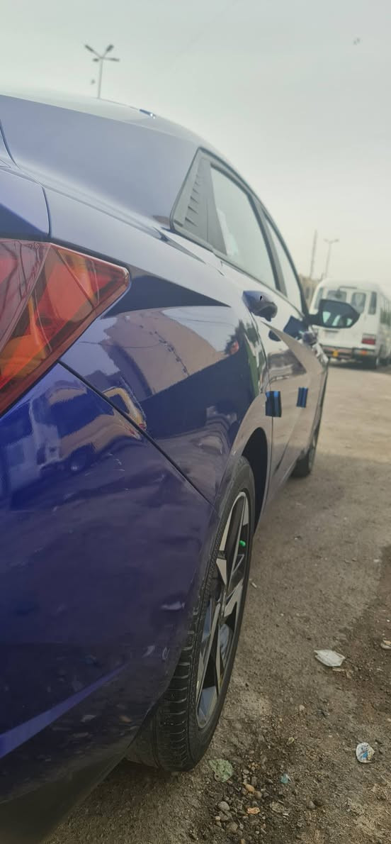 ألانتره موديل ٢٣ فول موصفات ماعده الفتحه بدون دواخال  سياره جدأ جديده وبدون ضبغ سياره اخت الزيرو  الموبايل *********** والحادث موئظح ب النشر

