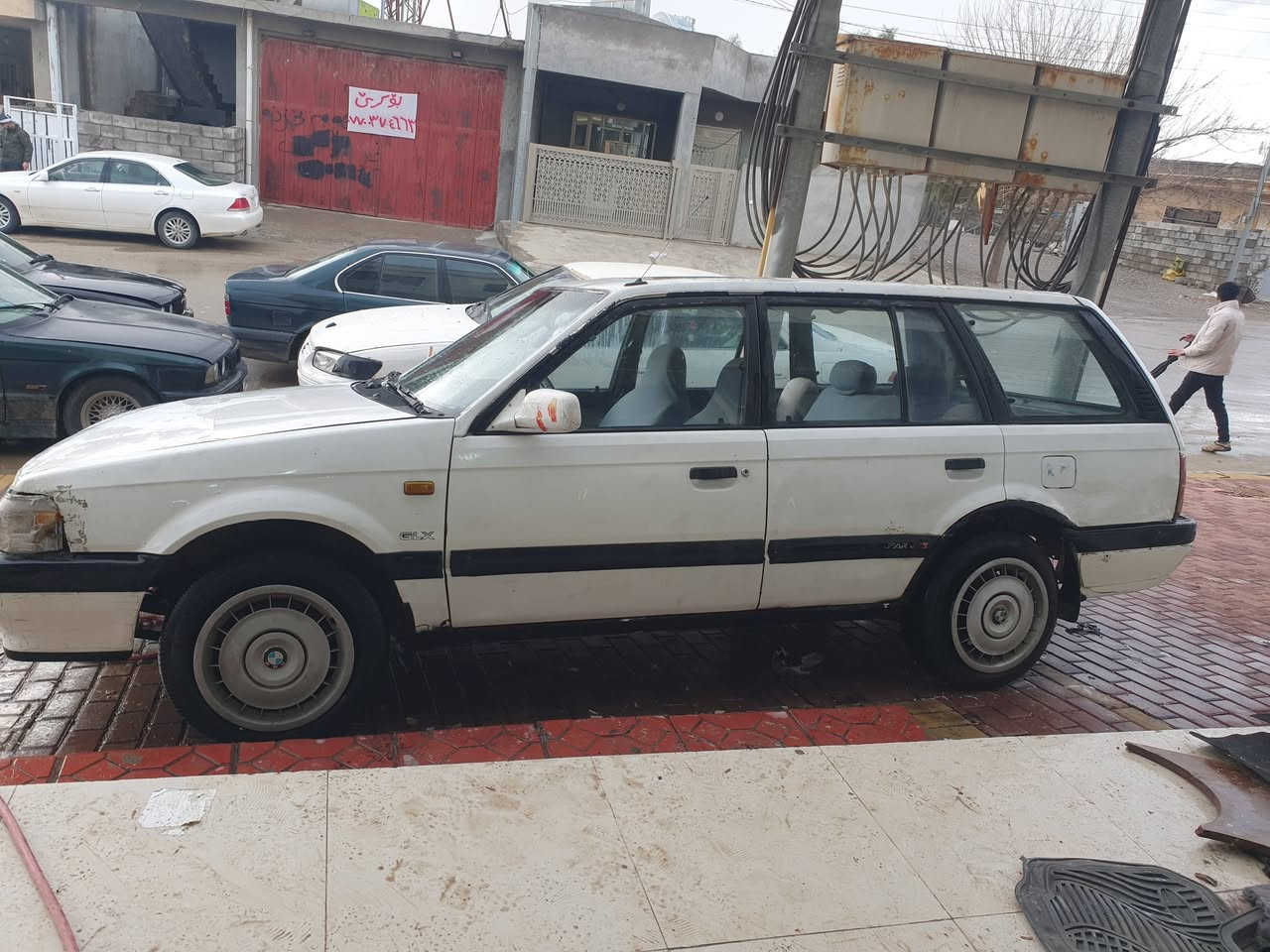 سەرەتا بە ناوی خوا
مازدا 1992 
گیرو مەکینە بە شەرت 
سەنەوی حاسیبە،بەشەرت 
دەعموو لیدراوی نییە 
سلایت 
گەرمی 
فلچەو ئاو فلچە 
ئیشارەت ولایت 
چوار تایەو ویل باشی لە ژیرە 
کامل کارەبایاتی ئیش ئەکات 
پیشو دوای کەپسە 
مەکینە 16 
بەنزین هەر ناخوات 
ماڵی دۆستە سەیارەکە 
سعری 10 وەوەقە و مجال برایانە
شوین سلیمانی 
*********** 
***********
