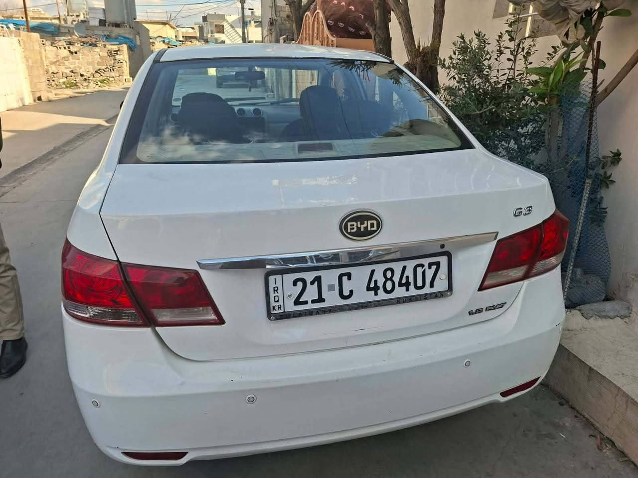 بەناوی خوای گەورە BYD 2014 قەپات مۆسەفات سڵایت گێڕ ئۆتۆماتیک بەسمە بەشەرتی گێڕ و مەکینە گێڕ و مەکینەی نەکراوەتەوە بێتەقە و ڕەقە سەنەوی هەتا ٢٠٢٩ تازەیە سۆنەرەکەشی تیایە لەڕەسمەکانا ٦٥ وەرەقە و مەعامەلەیەکی برایانە ئەمەش ژمارەی خاوەنی *********** السليمانية, العراق
