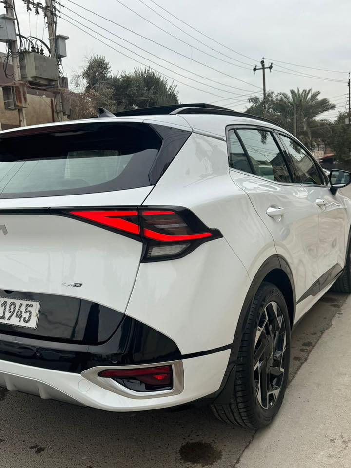 سلام عليكم للبيع كيا سبورتج 2025 GT line خليجي رقم بغداد ماشية 20 الف فول 1/1 مكفولة كفالة عامة مكاني السيدية للاتصال ***********
